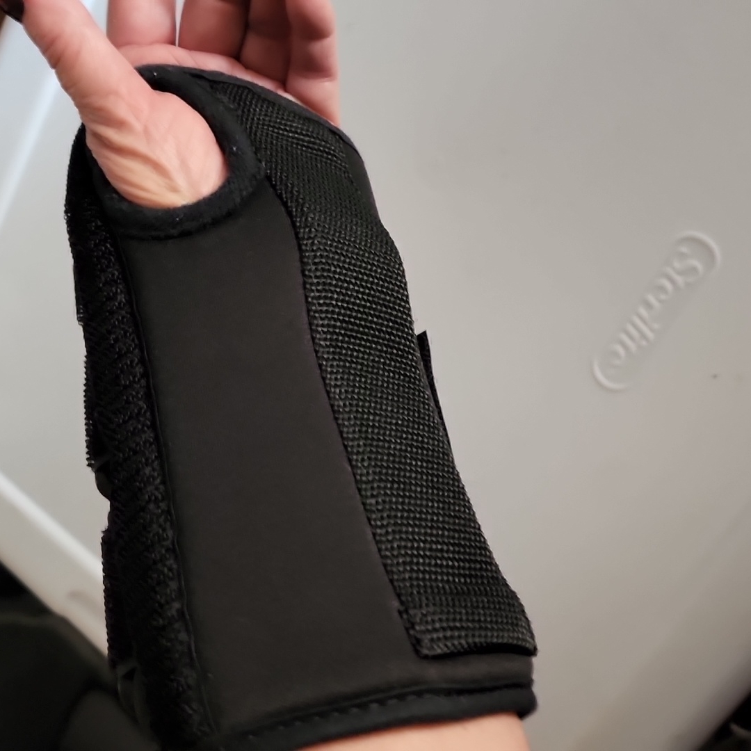 Left Hand Wrist Brace Size Small